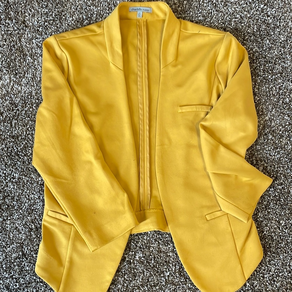 Charlotte Russe medium crop blazer